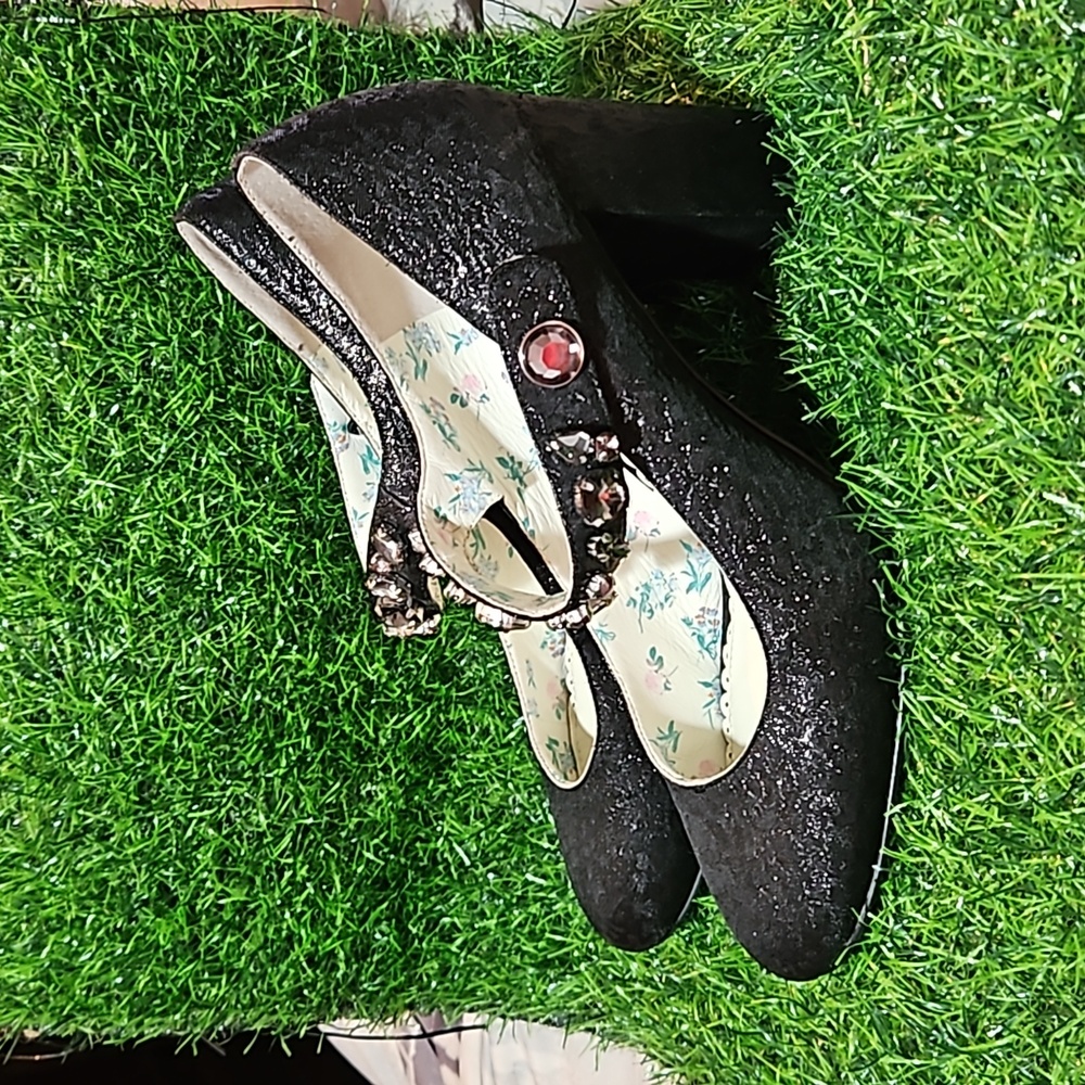 1901 Thompson Jeweled Mary Jane Pumps womens 8.5m